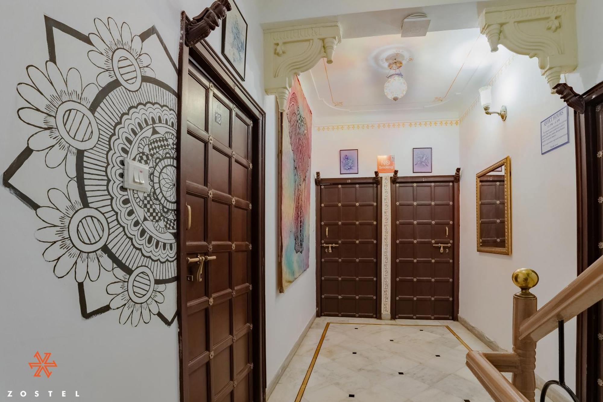 Zostel Udaipur Hostel Buitenkant foto
